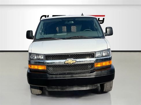 Used 2023 Chevrolet Express 2500 w/ Driver Convenience Package image 2