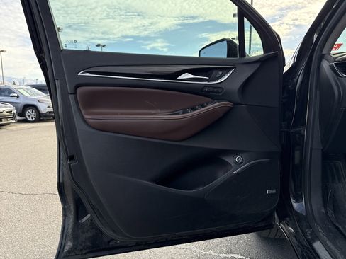 Used 2021 Buick Enclave Avenir w/ Avenir Technology Package image 11