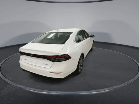 Used 2023 Honda Accord EX-L image 8