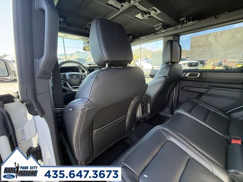 New 2025 Ford Bronco Outer Banks w/ Sasquatch Package image 13