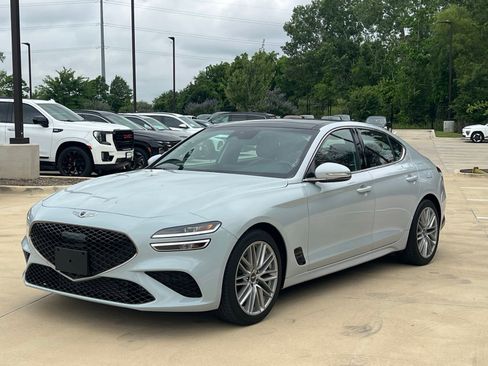 Used 2023 Genesis G70 2.0T w/ Sport Prestige Package RWD image 5