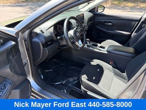 Used 2024 Nissan Sentra SV FWD image 11