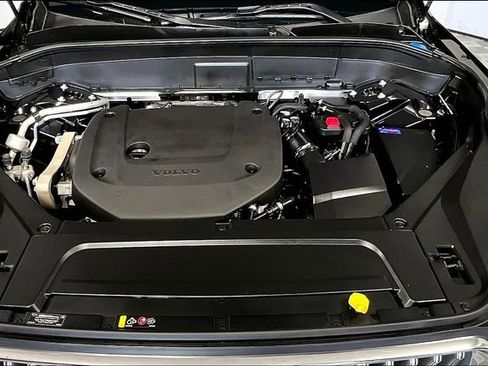 Used 2023 Volvo XC90 B6 Ultimate w/ Protection Package Premier image 9