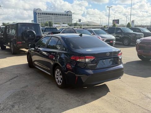 Used 2025 Toyota Corolla SE FWD image 7