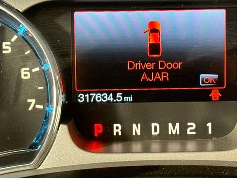 Used 2011 Ford F150 Platinum image 12