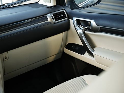 Used 2022 Lexus GX 460 Premium image 31