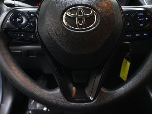 Used 2022 Toyota Corolla LE image 18