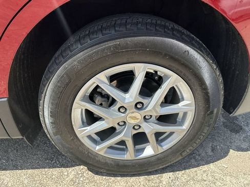 Used 2024 Chevrolet Equinox LT w/ LPO, Floor Liner Package FWD image 45