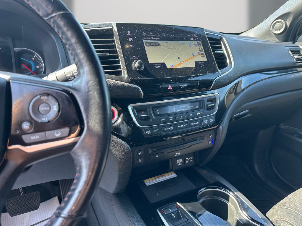 Used 2022 Honda Pilot Black Edition image 16