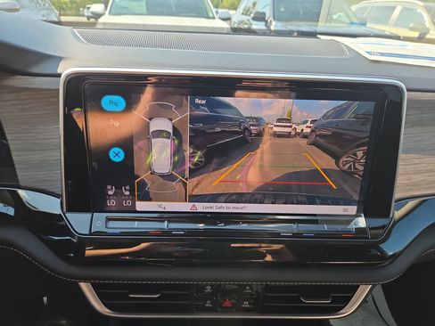 New 2026 Volkswagen Atlas SEL Premium R-Line image 11