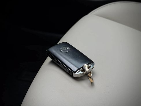 Used 2025 MAZDA MAZDA3 s FWD image 19