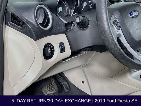 Used 2019 Ford Fiesta SE image 12
