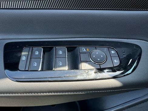 Used 2025 Nissan Murano SV AWD/4WD image 13
