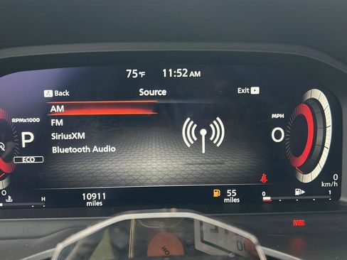 Used 2025 Nissan Rogue SL w/ Tech Package FWD image 15
