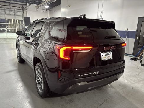 New 2026 GMC Terrain Elevation w/ LPO, Floor Liner Package image 34