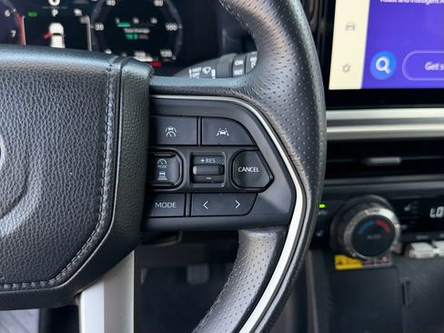 Certified 2025 Toyota 4Runner TRD Off-Road Premium w/ Tow Technology Package image 23