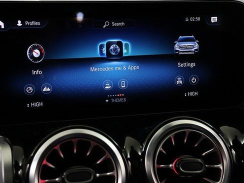 Certified 2023 Mercedes-Benz GLB 250 4MATIC image 18