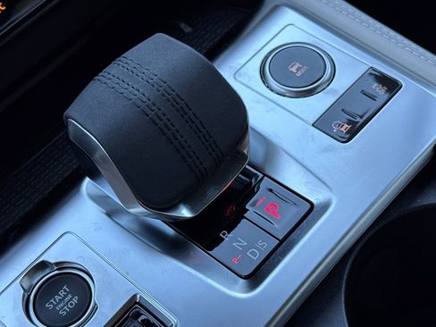 New 2026 Jaguar F-PACE R-Dynamic S image 23