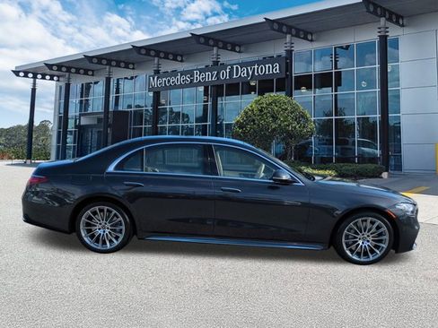 Certified 2022 Mercedes-Benz S 580 4MATIC Sedan image 3