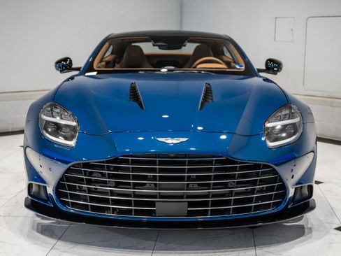 New 2025 Aston Martin Vanquish RWD image 7