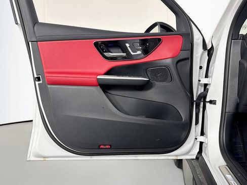 New 2025 Mercedes-Benz GLC 43 AMG 4MATIC image 20