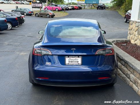 Used 2020 Tesla Model 3 Standard Range Plus RWD image 11