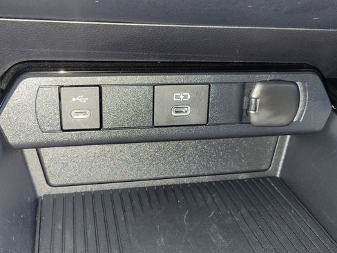 Certified 2024 Toyota Prius Limited image 27