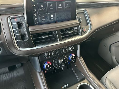 Used 2022 GMC Yukon SLT w/ SLT Luxury Package image 23