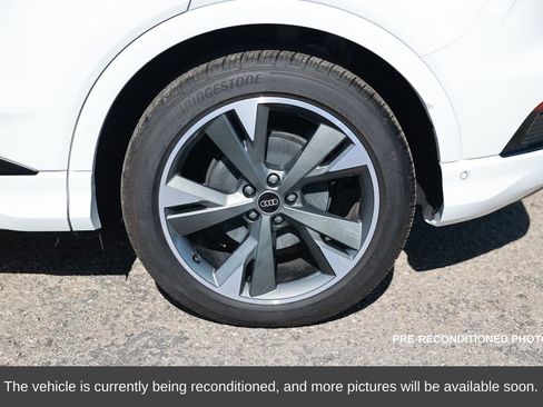 Used 2024 Audi Q4 e-tron Premium Plus w/ Premium Plus image 10