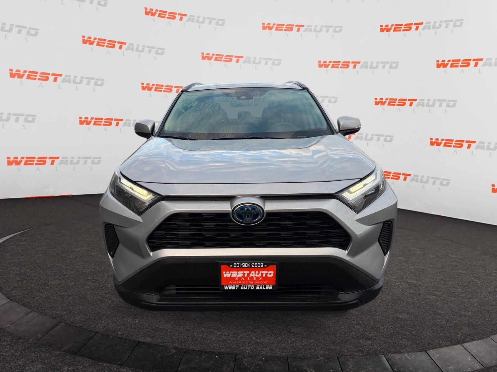 Used 2022 Toyota RAV4 XLE w/ Convenience Package AWD/4WD image 8