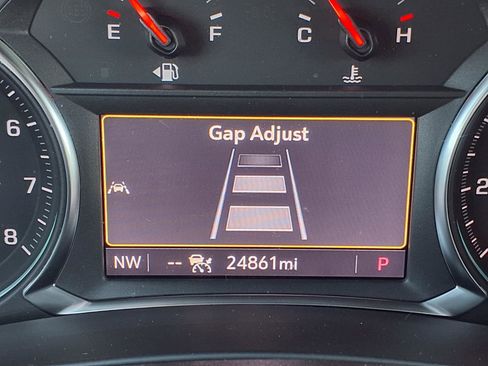 Used 2022 Chevrolet Equinox RS w/ RS Leather Package FWD image 16