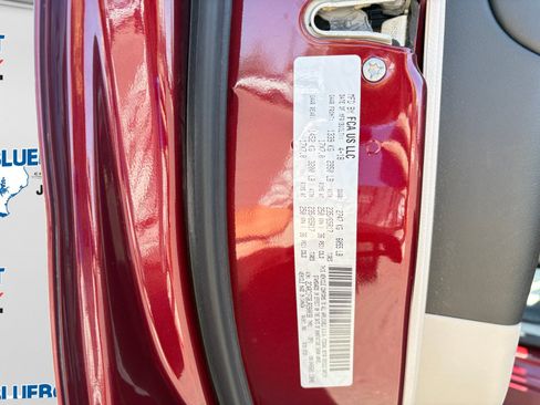 Used 2018 Chrysler Pacifica Touring Plus FWD image 25