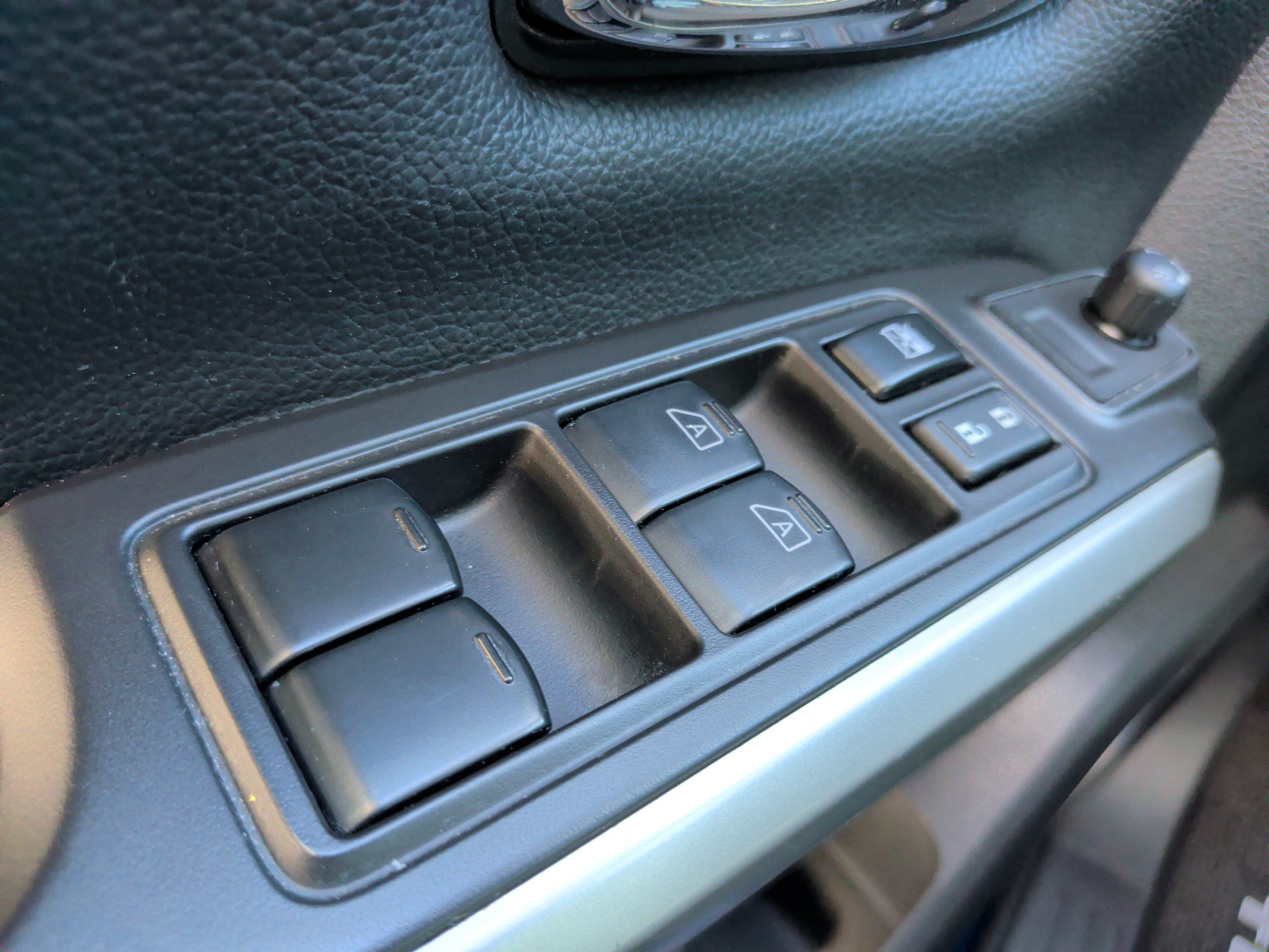 Used 2022 Nissan Titan SV w/ SV Convenience Package RWD image 29