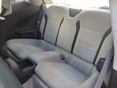 Used 2022 Chevrolet Camaro LT RWD image 17