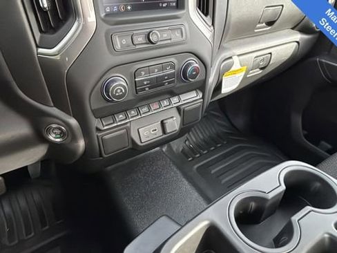 Used 2025 Chevrolet Silverado 1500 W/T image 17