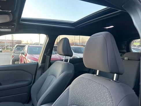 Used 2025 Subaru Forester Premium image 5