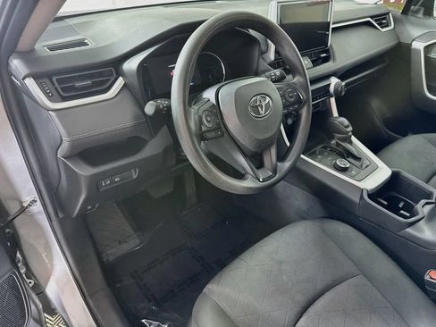 Used 2023 Toyota RAV4 XLE AWD/4WD image 17