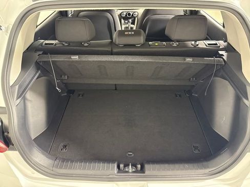 Used 2025 Hyundai Venue SEL image 15