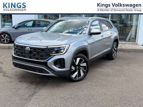 Certified 2026 Volkswagen Atlas Cross Sport SE AWD/4WD image 1