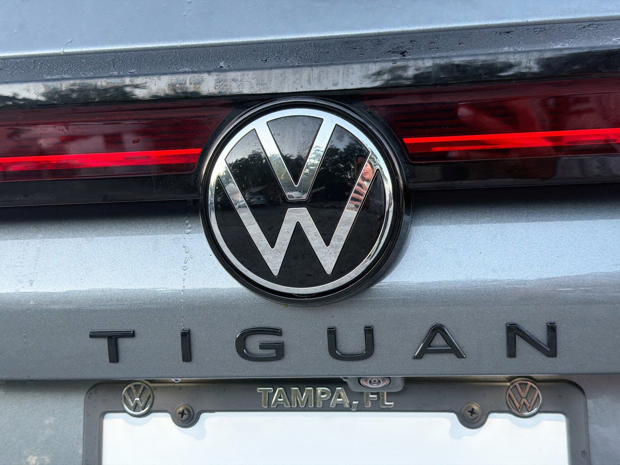 Certified 2026 Volkswagen Tiguan SE R-Line FWD image 11