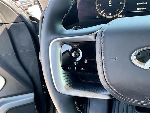 Used 2025 INFINITI QX80 Sensory AWD/4WD image 18