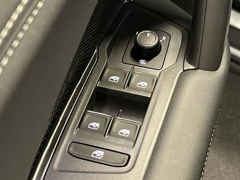 New 2026 Volkswagen Tiguan SE AWD/4WD image 18