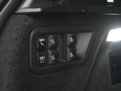 Used 2023 BMW X7 xDrive40i image 21