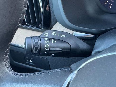 New 2026 Volvo XC60 B5 Plus w/ Climate Package image 17