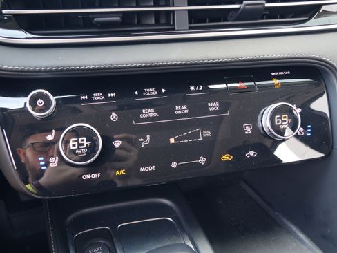 Used 2024 INFINITI QX60 Luxe w/ Cargo Package image 25