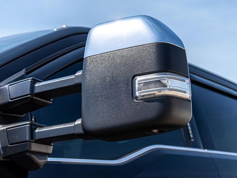 Used 2023 Ford F450 Platinum image 12