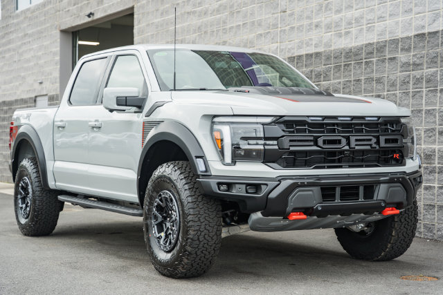 New 2026 Ford F150 Raptor w/ Equipment Group 803A Raptor R AWD/4WD image 2