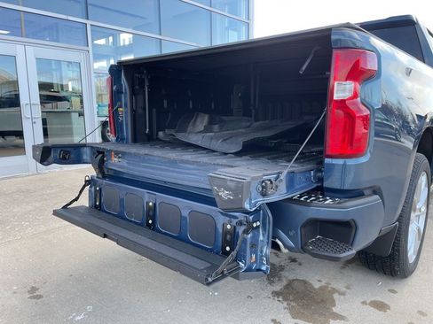 Used 2024 Chevrolet Silverado 1500 High Country image 16