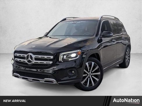 Certified 2022 Mercedes-Benz GLB 250 4MATIC image 1