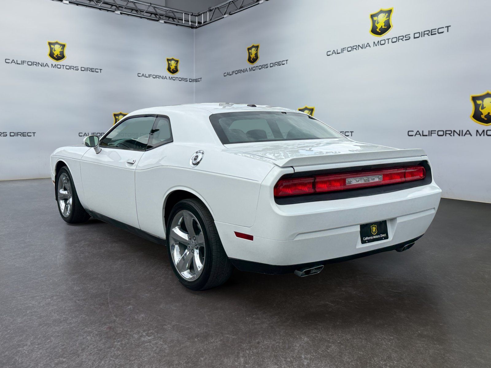 Used 2012 Dodge Challenger R/T RWD image 3